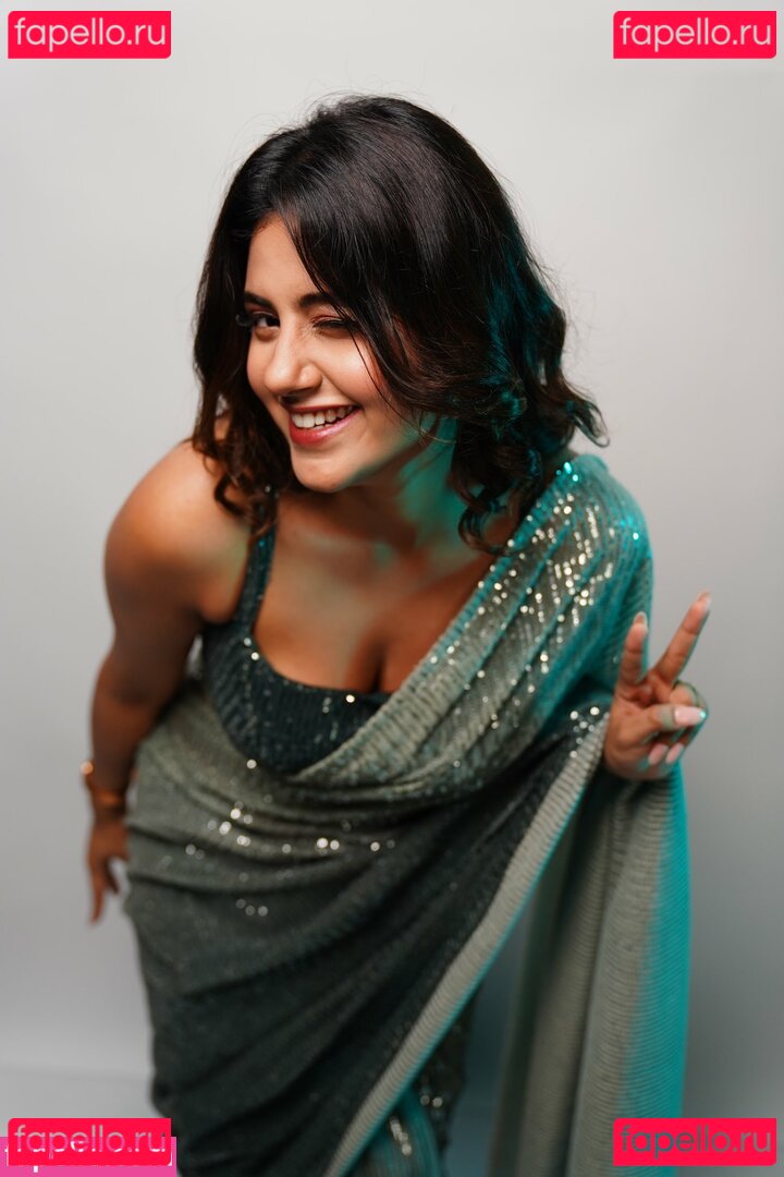 Anjali Arora Nude Onlyfans Photo 9