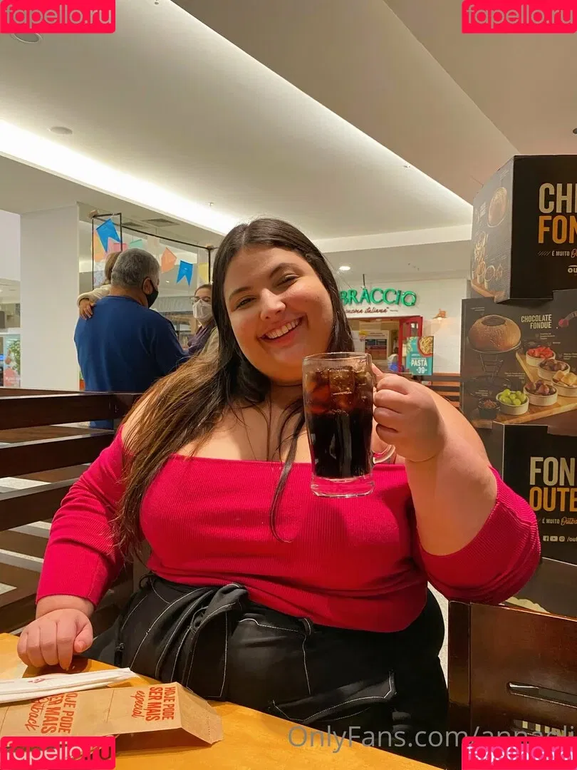 annaoli Onlyfans Photo Gallery 