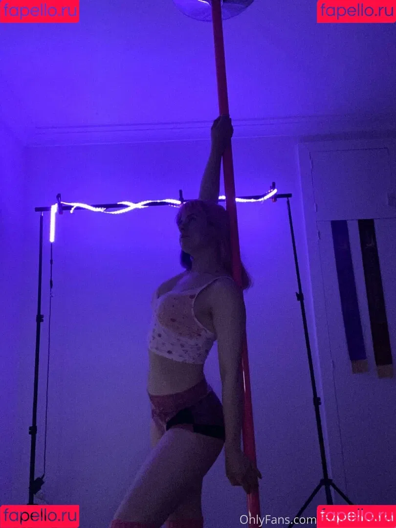 momocoloured Onlyfans Photo Gallery 