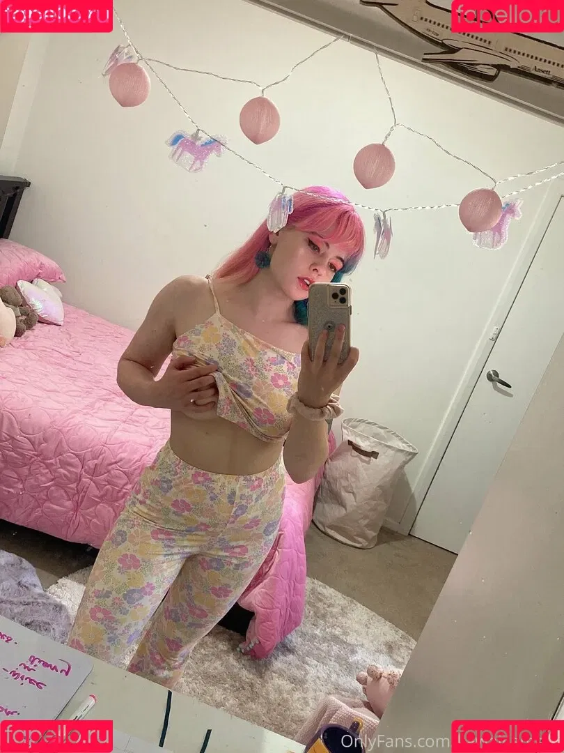 momocoloured Onlyfans Photo Gallery 