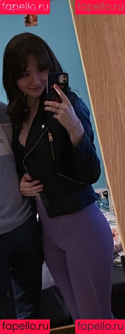 Laura Anne Onlyfans Photo Gallery 