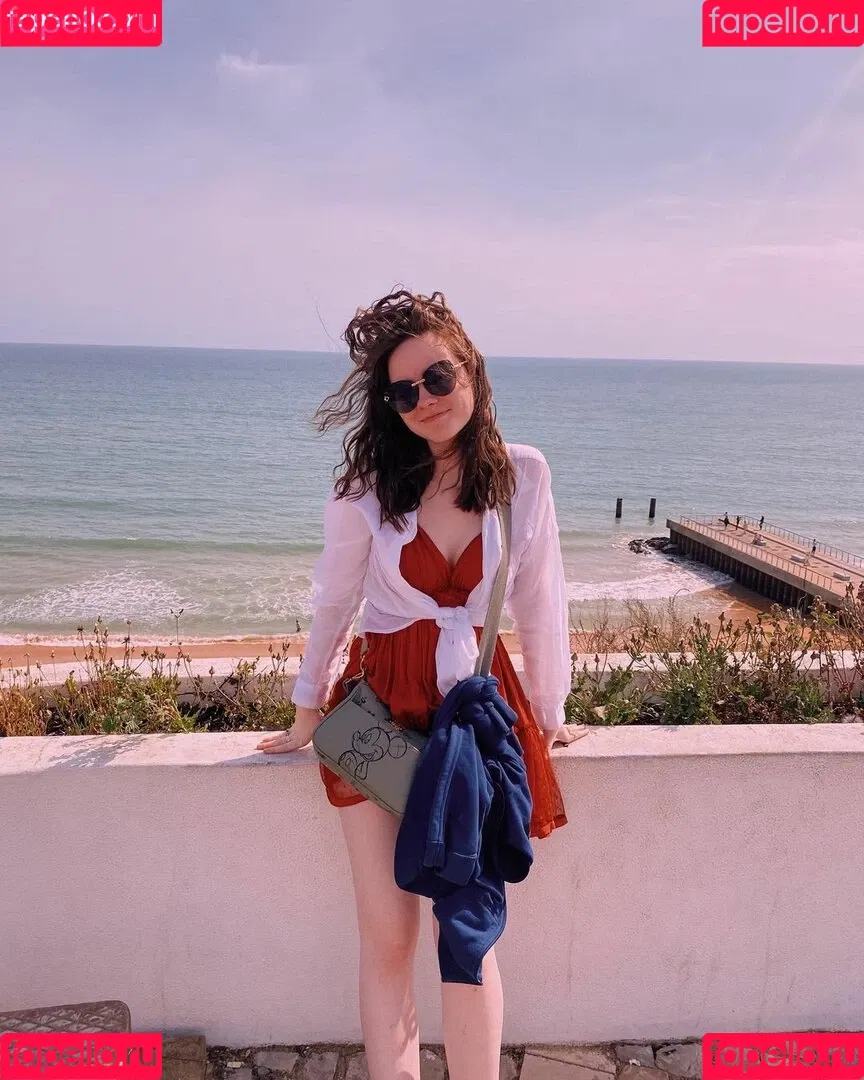 Laura Anne Onlyfans Photo Gallery 