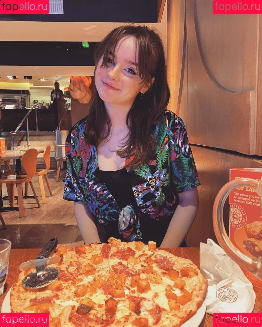 Laura Anne Onlyfans Photo Gallery 