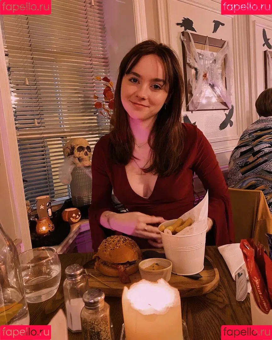 Laura Anne Onlyfans Photo Gallery 