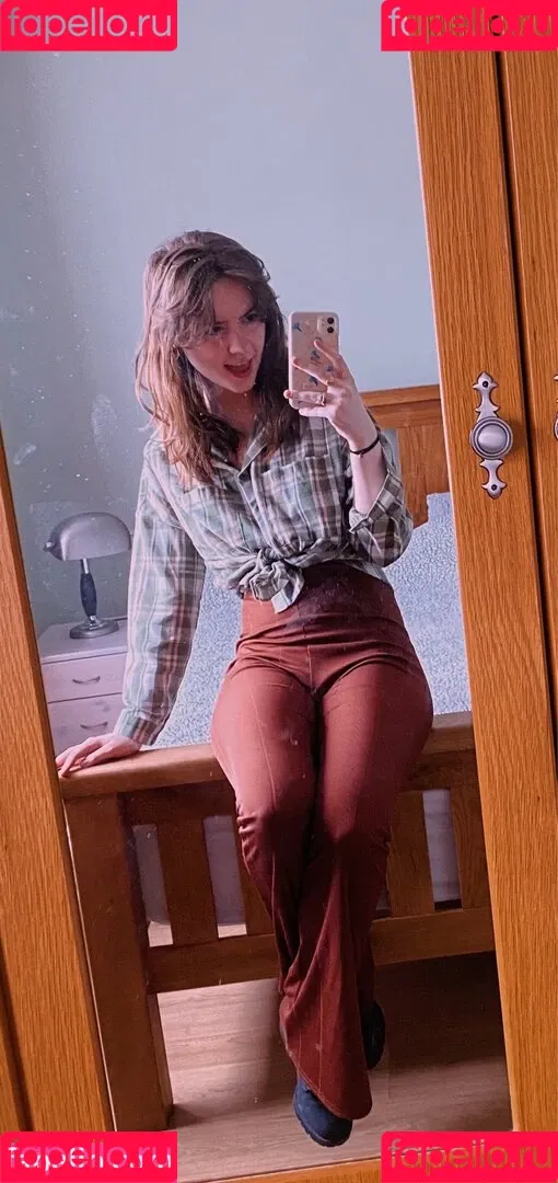 Laura Anne Onlyfans Photo Gallery 