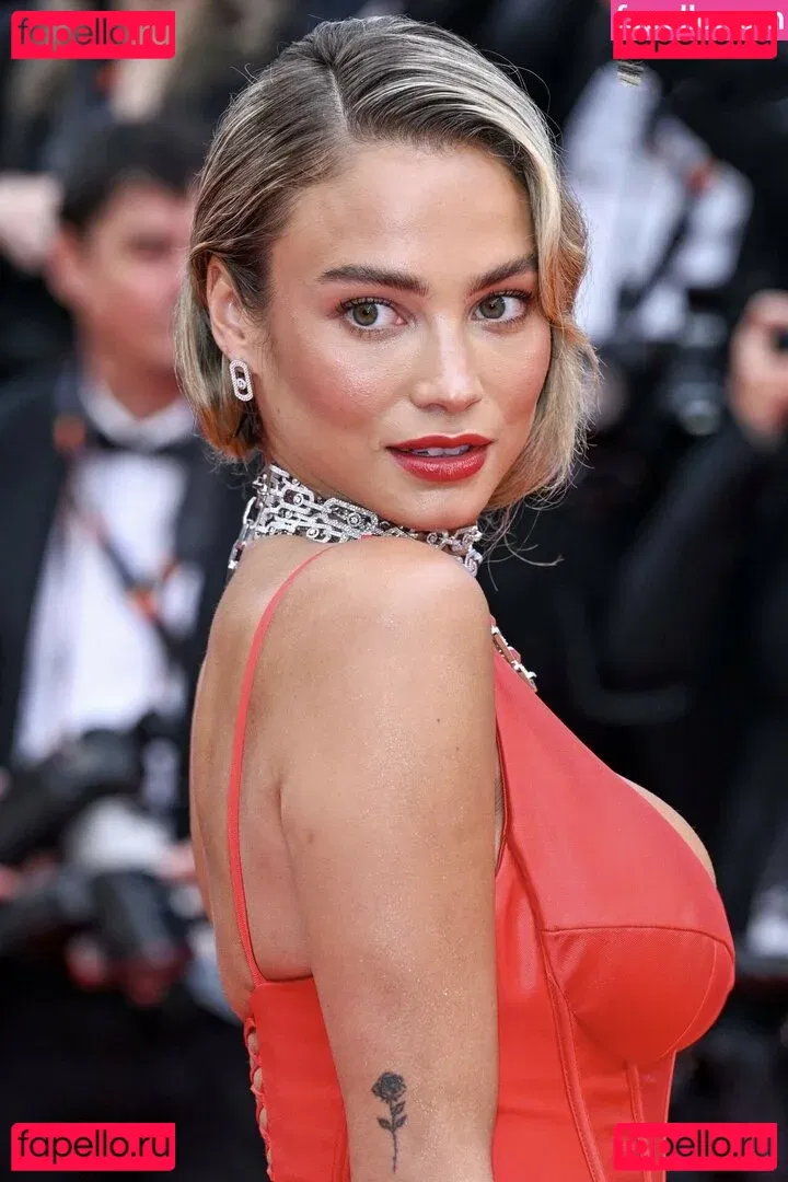 Rose Bertram Model Onlyfans Photo Gallery 