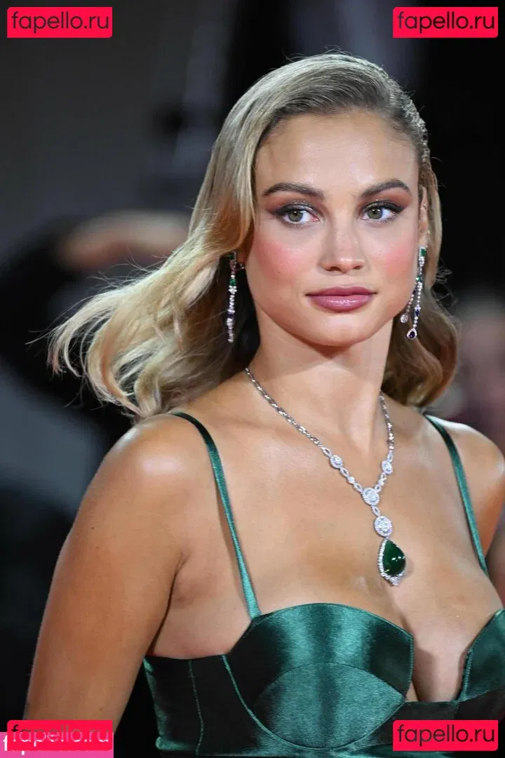 Rose Bertram Model Onlyfans Photo Gallery 