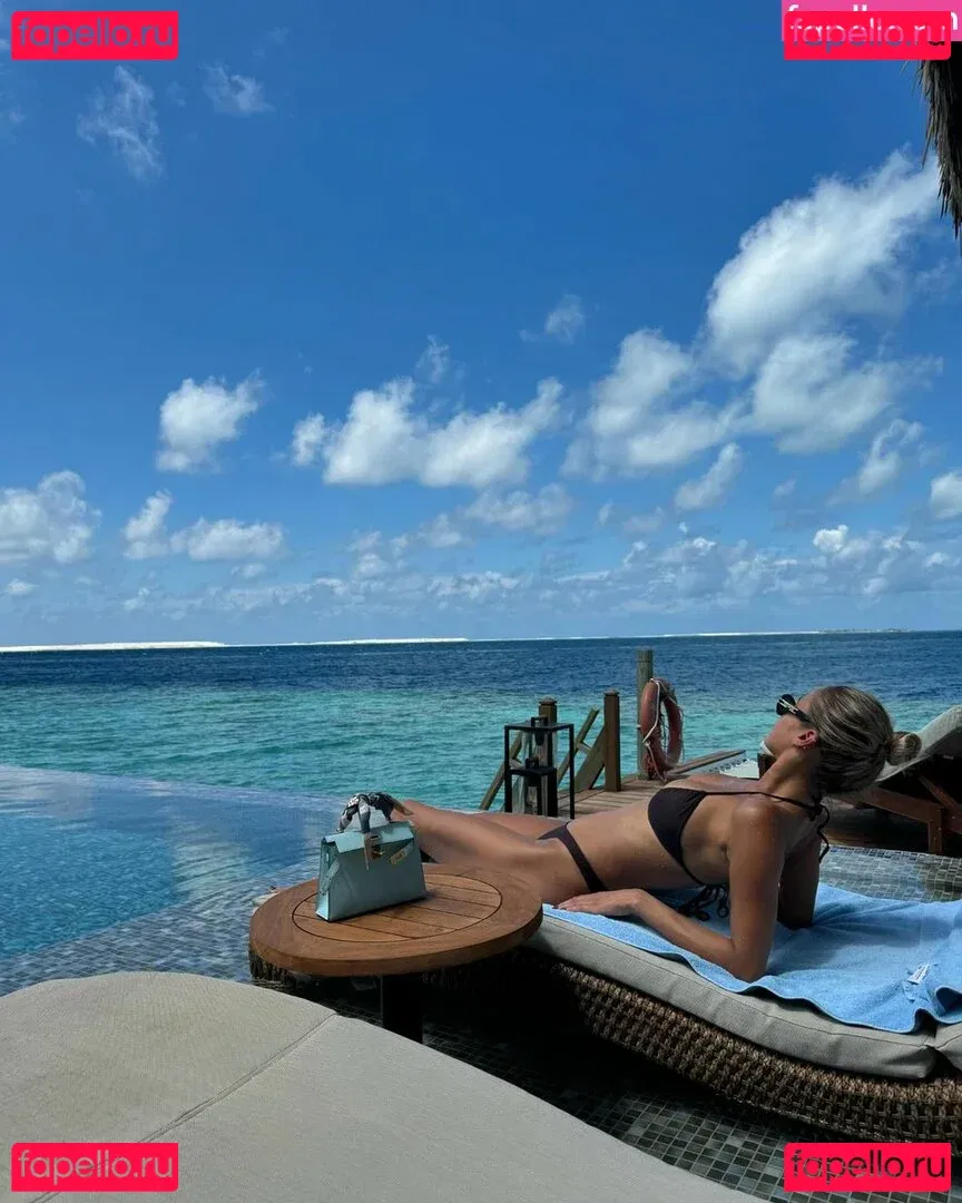 Rose Bertram Model Onlyfans Photo Gallery 