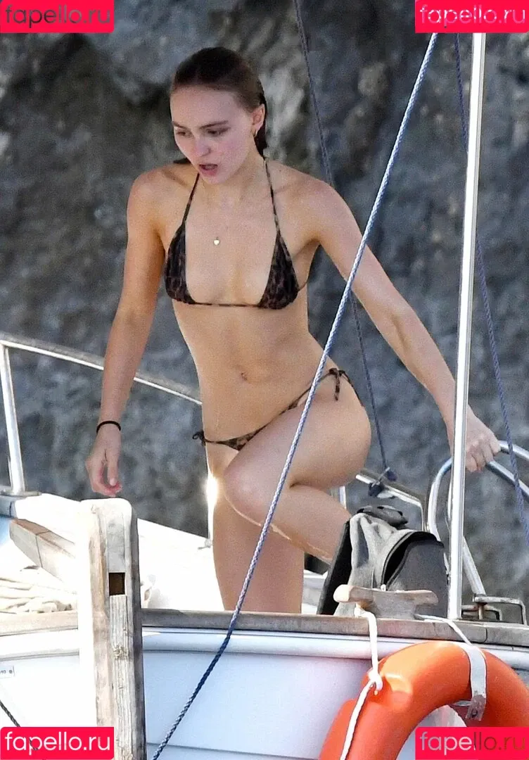 Lilly Rose Depp Onlyfans Photo Gallery 