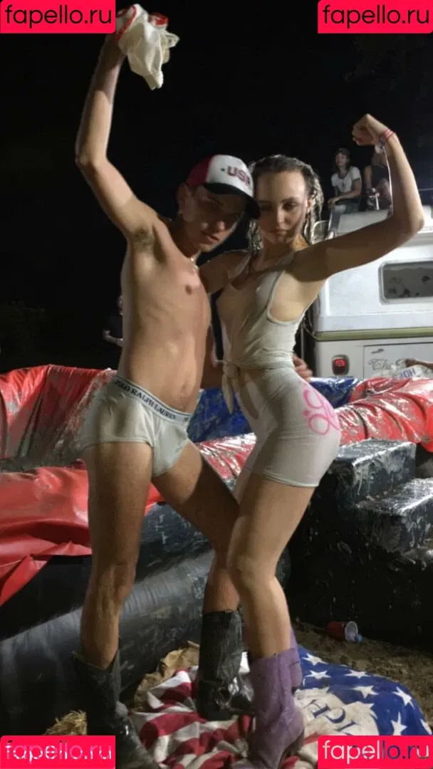 Lilly Rose Depp Onlyfans Photo Gallery 