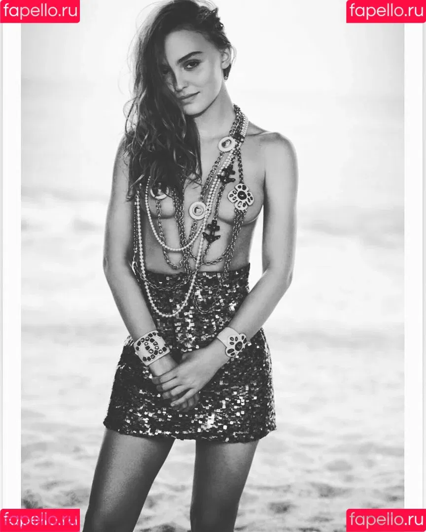 Lilly Rose Depp Onlyfans Photo Gallery 