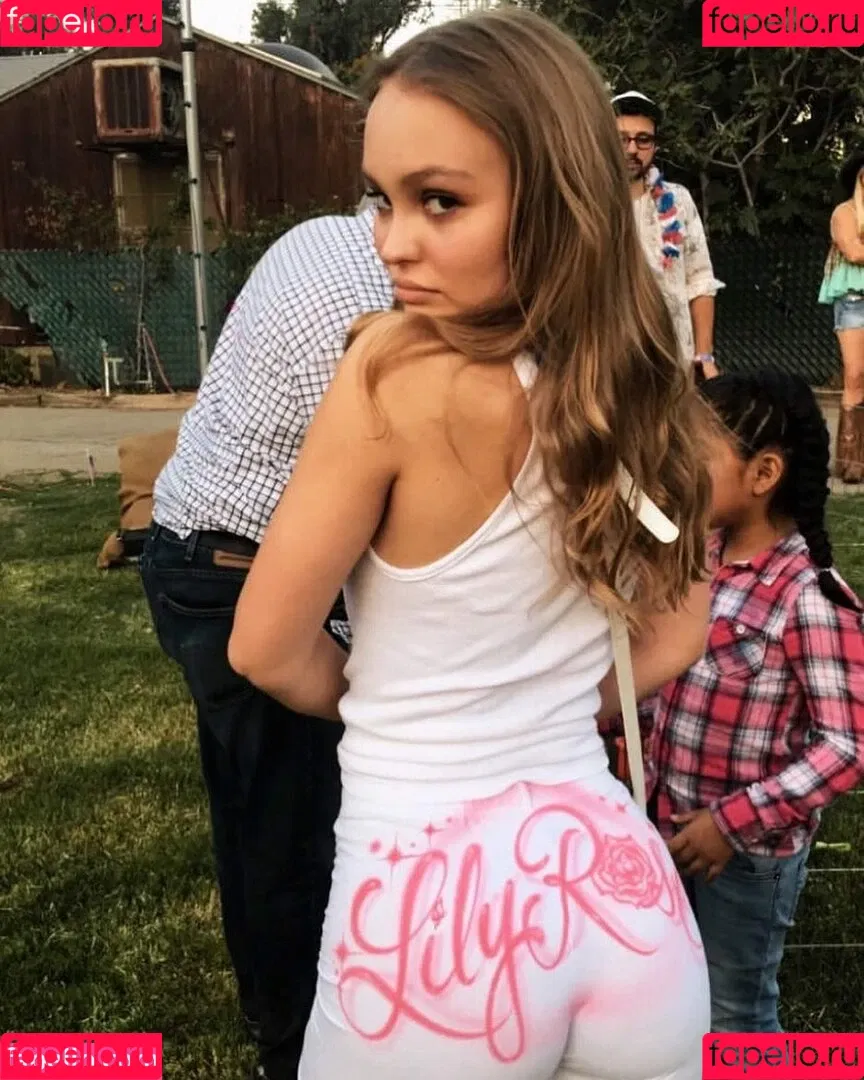 Lilly Rose Depp Onlyfans Photo Gallery 