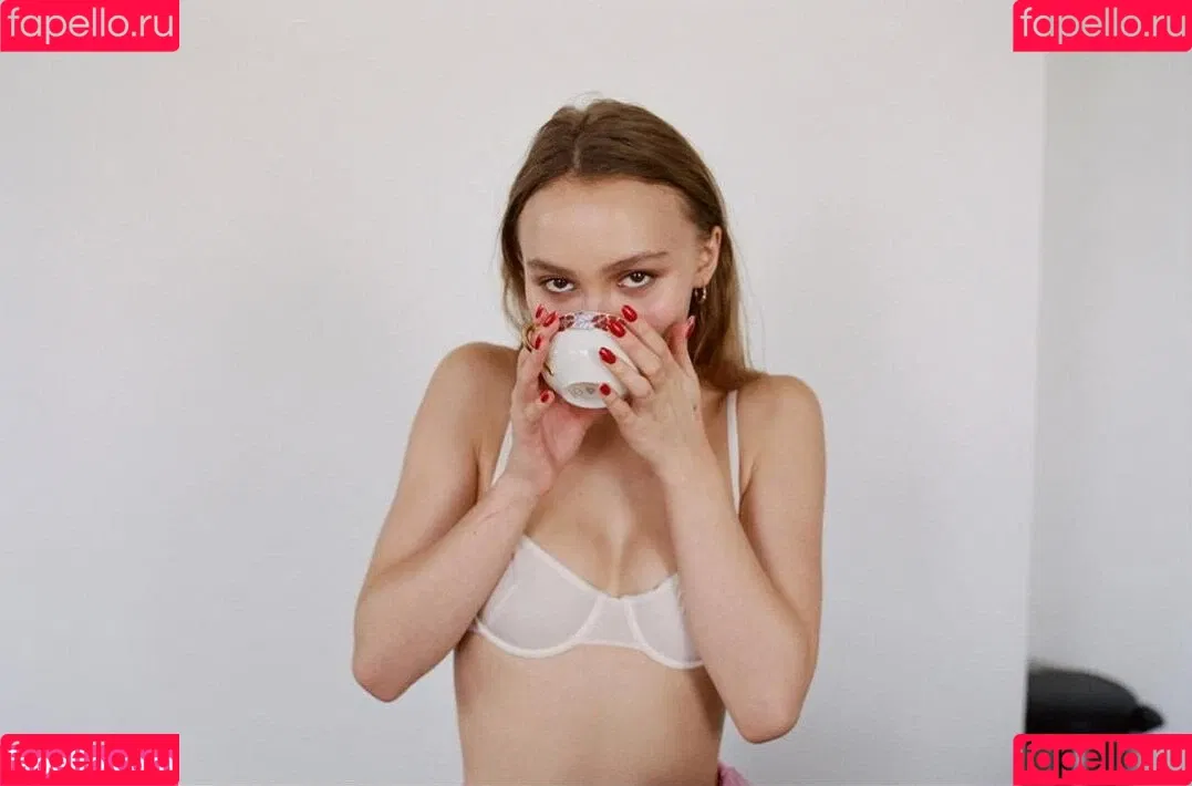 Lilly Rose Depp Onlyfans Photo Gallery 