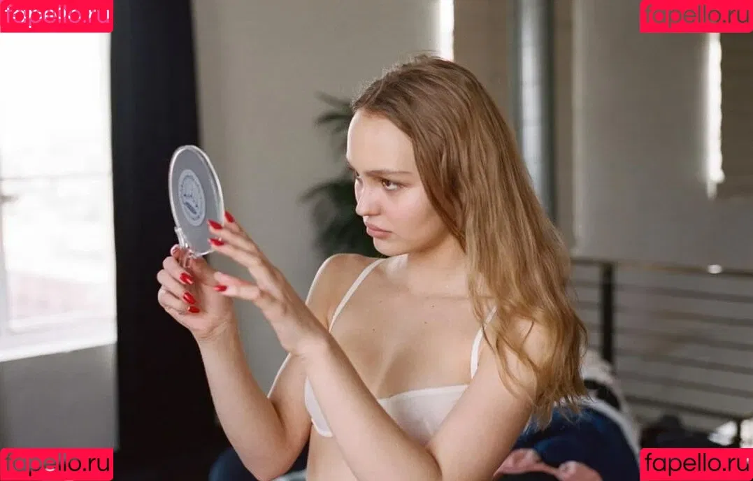 Lilly Rose Depp Onlyfans Photo Gallery 