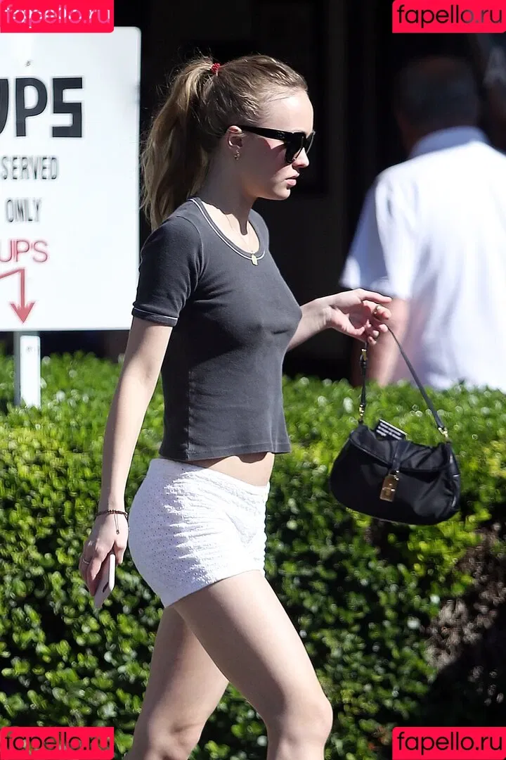 Lilly Rose Depp Onlyfans Photo Gallery 