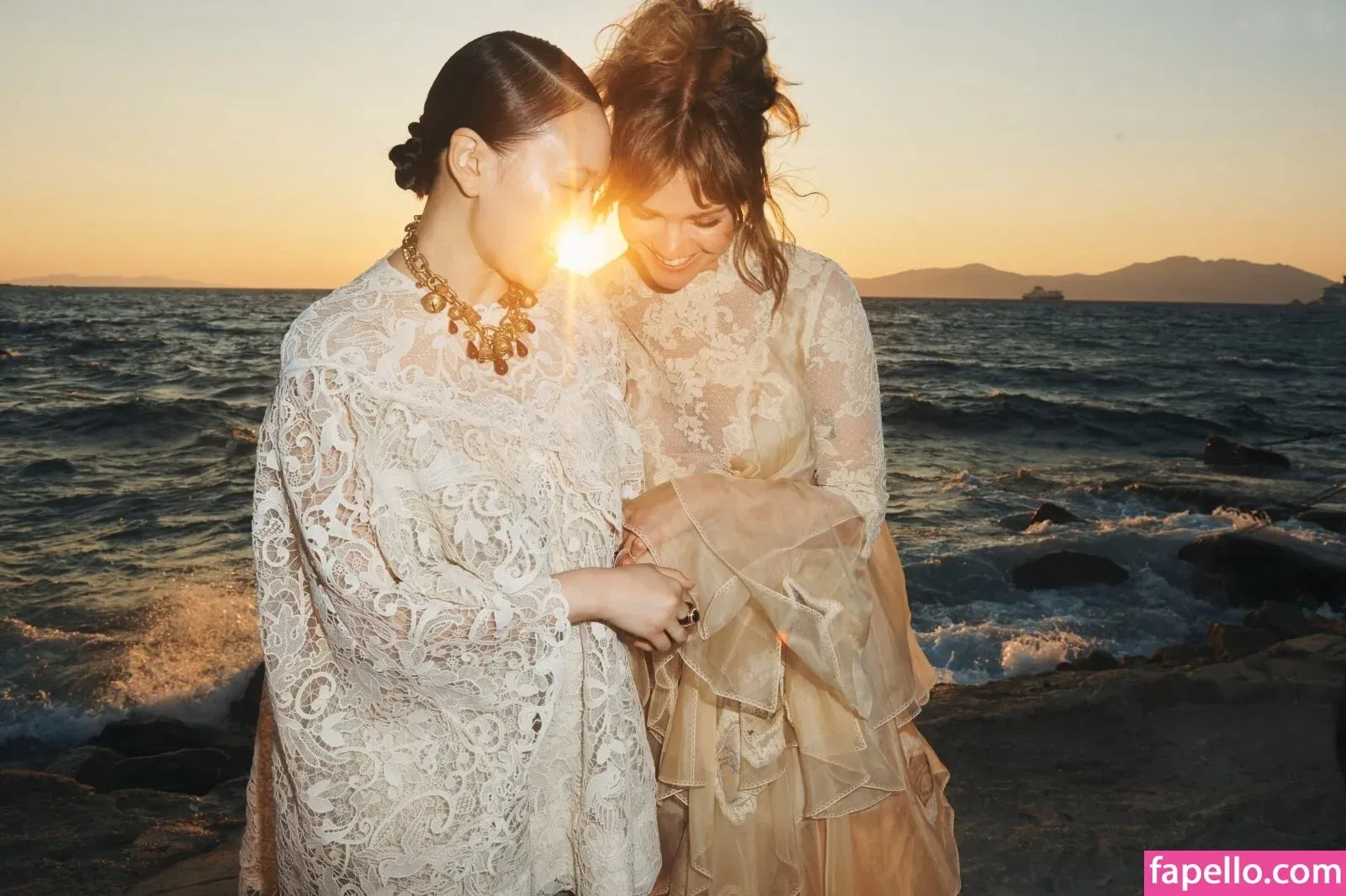 Maia Mitchell Onlyfans Photo Gallery 