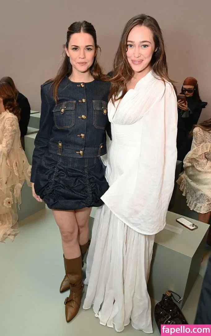 Maia Mitchell Onlyfans Photo Gallery 