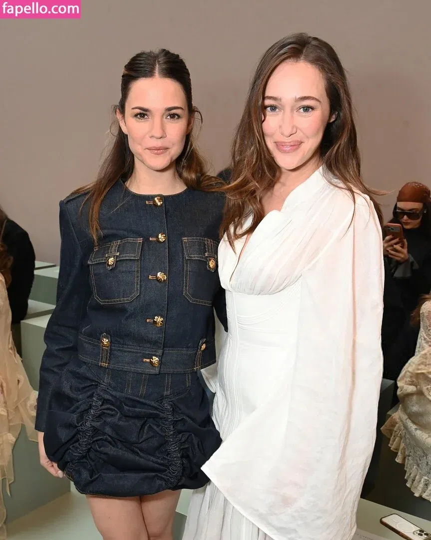 Maia Mitchell Onlyfans Photo Gallery 