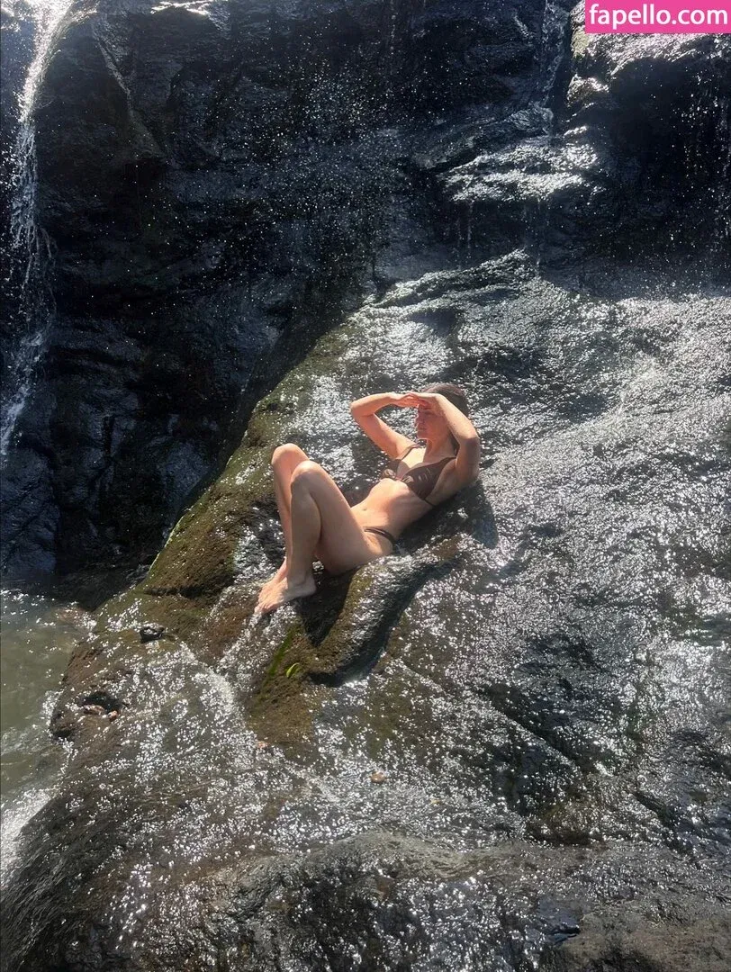 Maia Mitchell Onlyfans Photo Gallery 