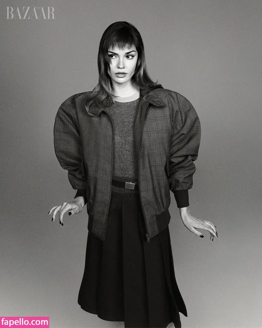 Maia Mitchell Onlyfans Photo Gallery 