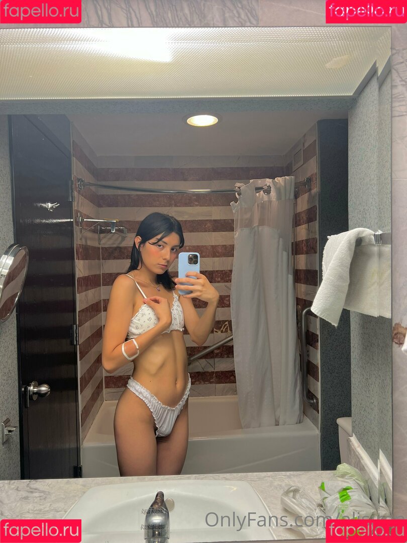 Alice Calderon Onlyfans Photo Gallery 