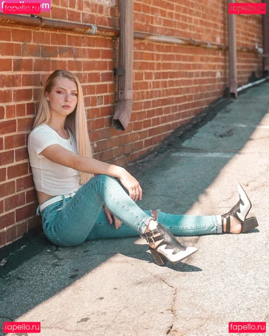 Marris Gulledge Onlyfans Photo Gallery 