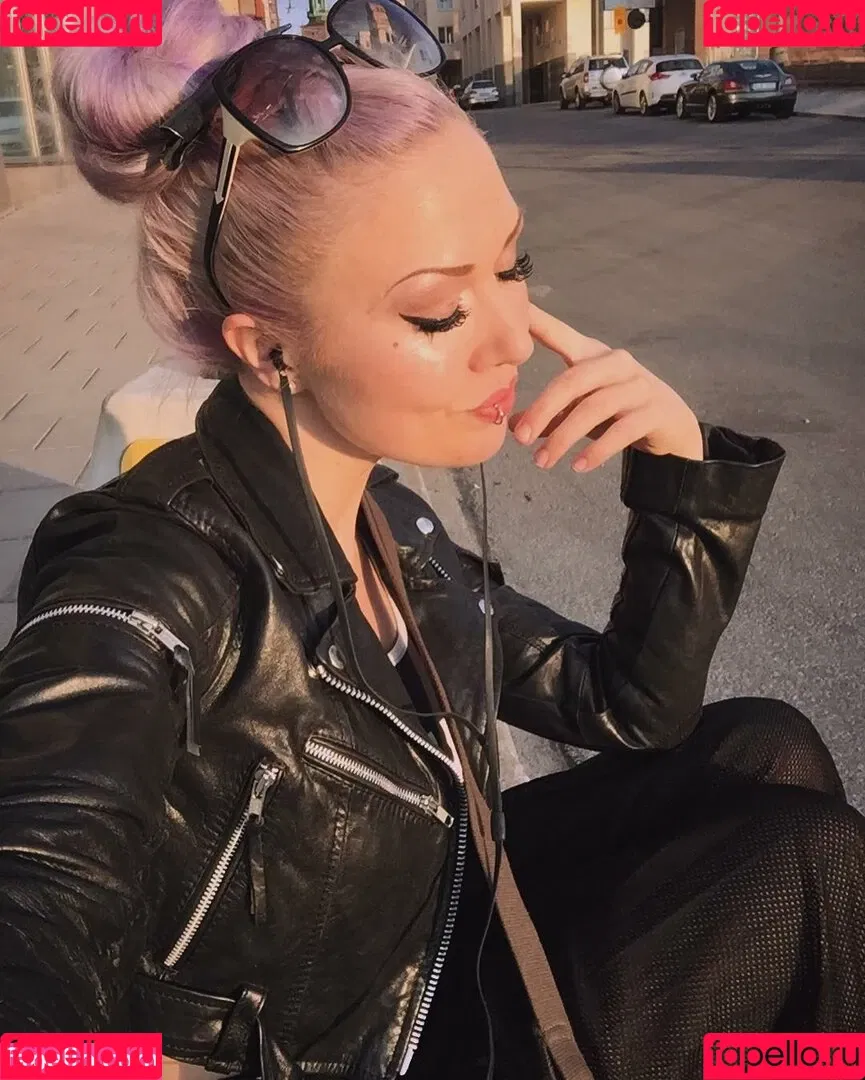 My Little Vronie Onlyfans Photo Gallery 