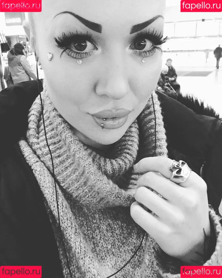 My Little Vronie Onlyfans Photo Gallery 