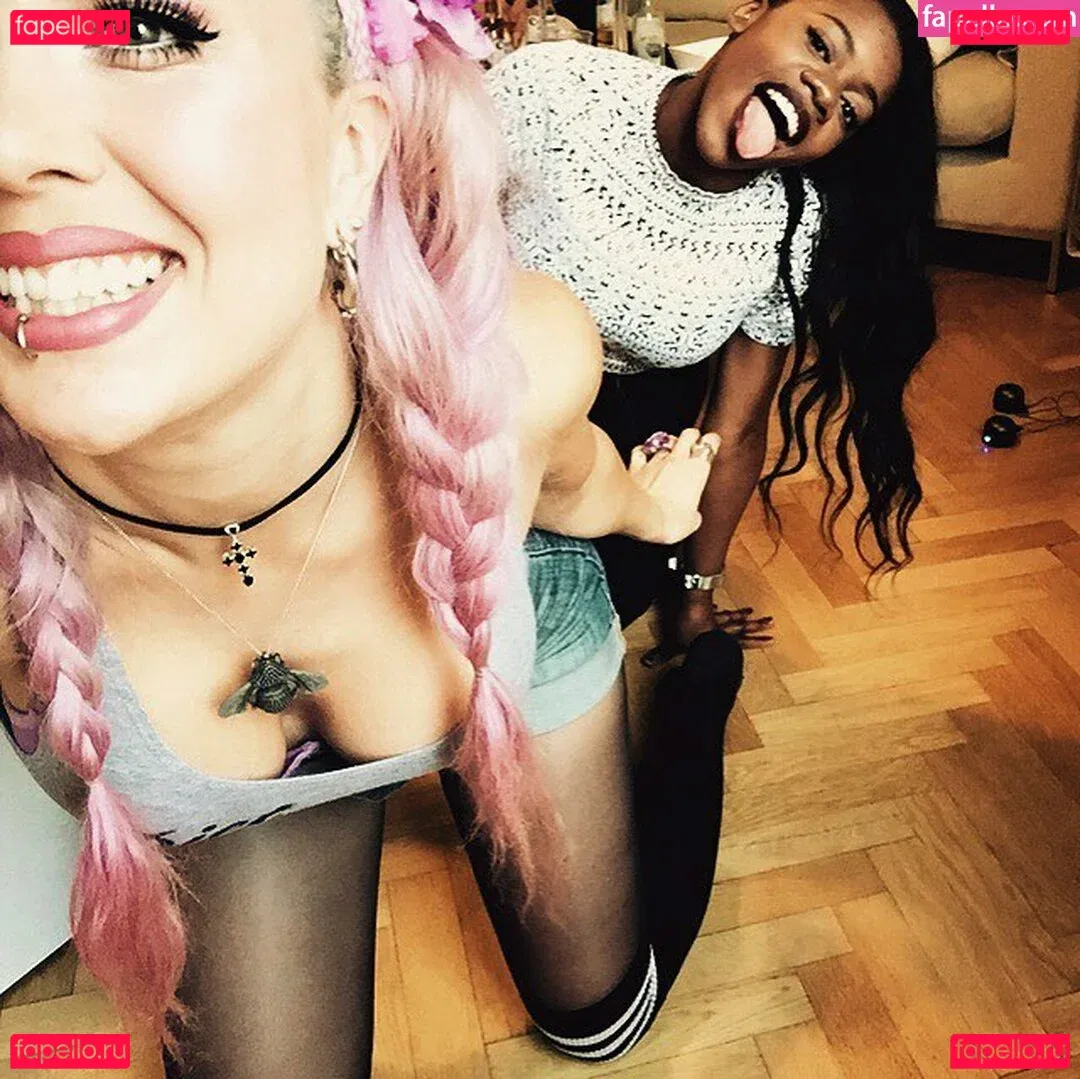 My Little Vronie Onlyfans Photo Gallery 