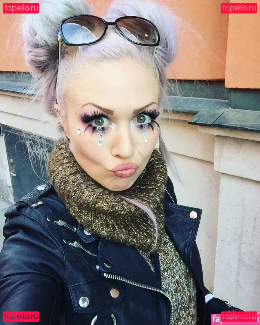 My Little Vronie Onlyfans Photo Gallery 