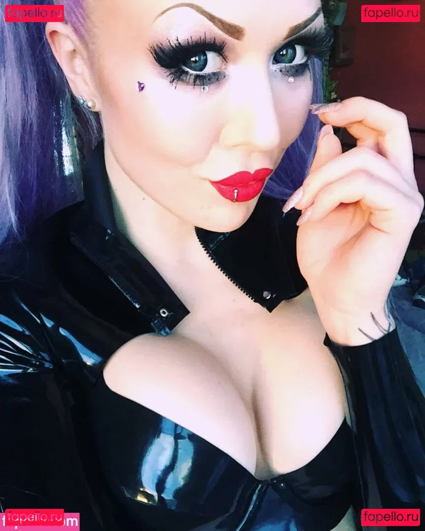 My Little Vronie Onlyfans Photo Gallery 