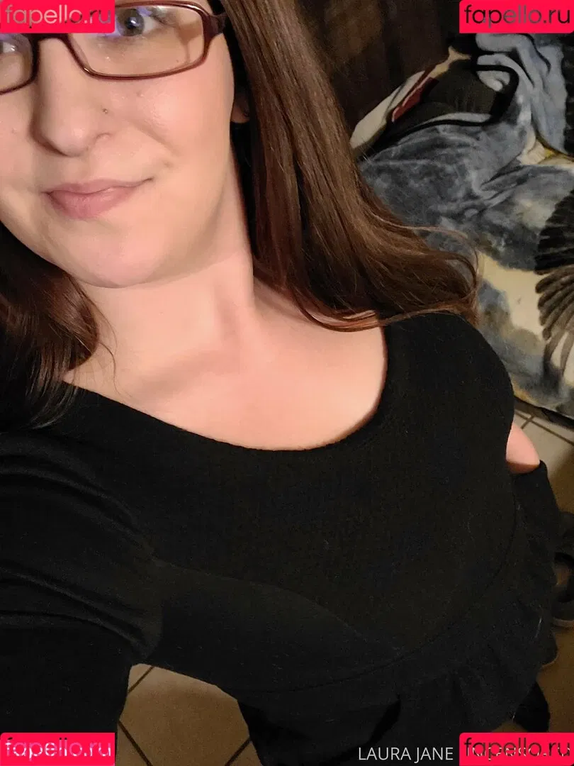 laurajaneuncensored Onlyfans Photo Gallery 