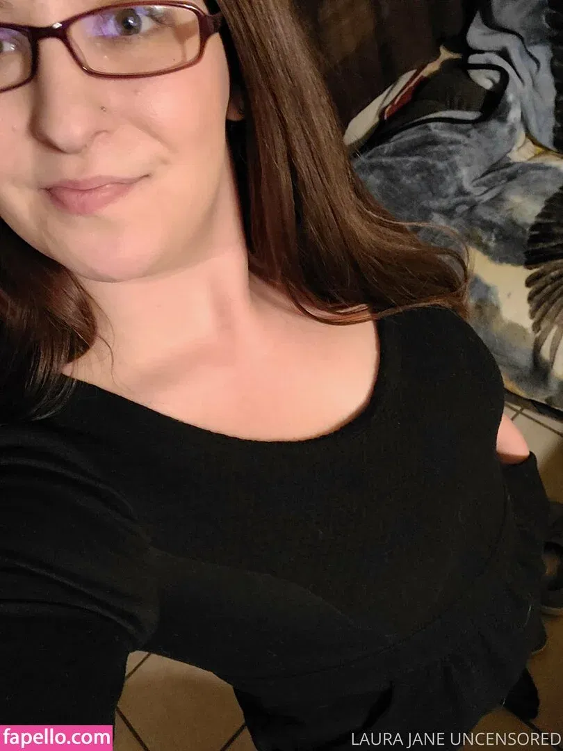 laurajaneuncensored Onlyfans Photo Gallery 