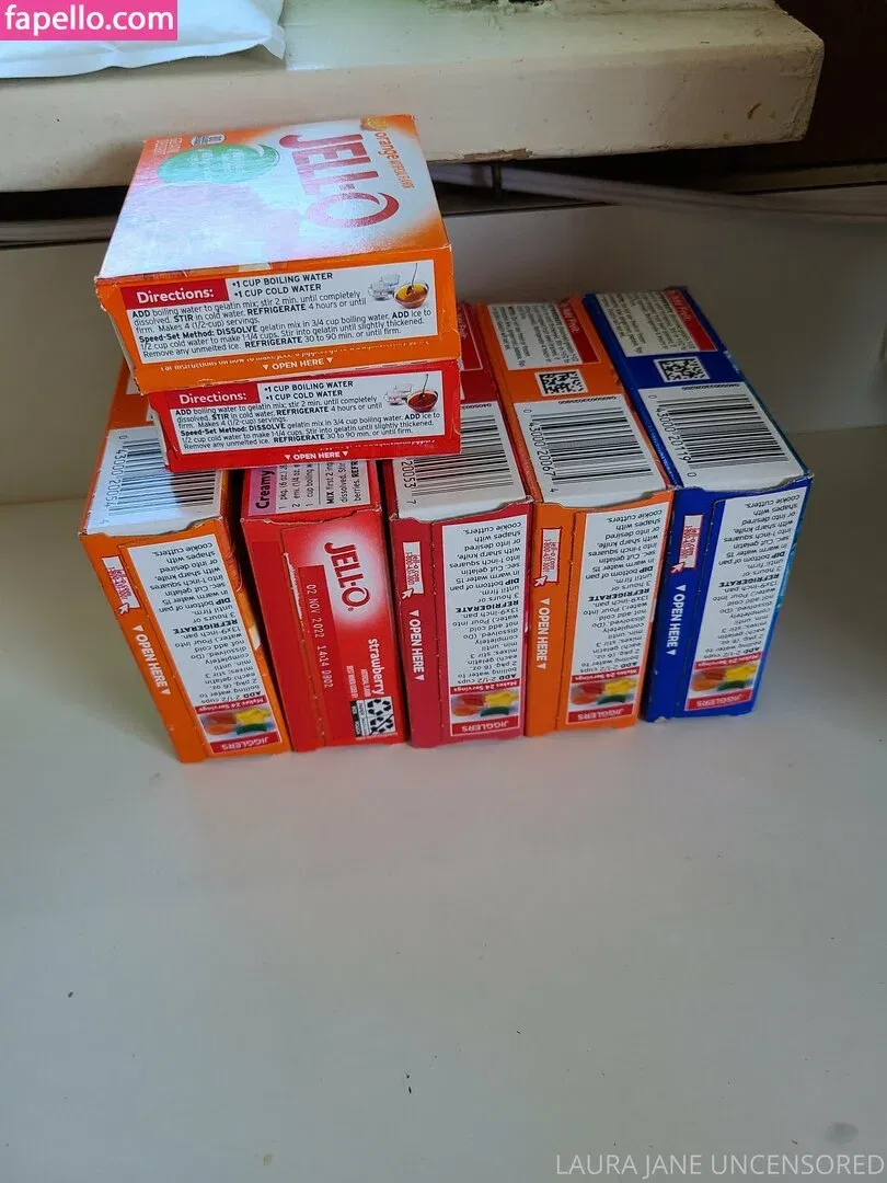 laurajaneuncensored Onlyfans Photo Gallery 