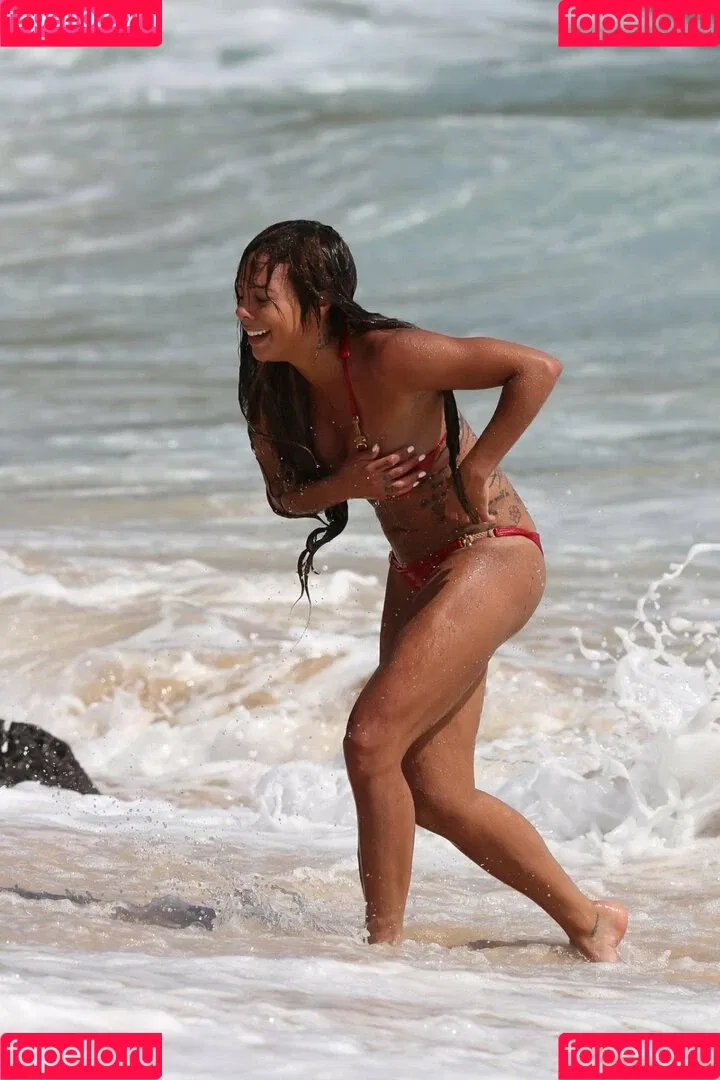 Sydney Leroux Onlyfans Photo Gallery 