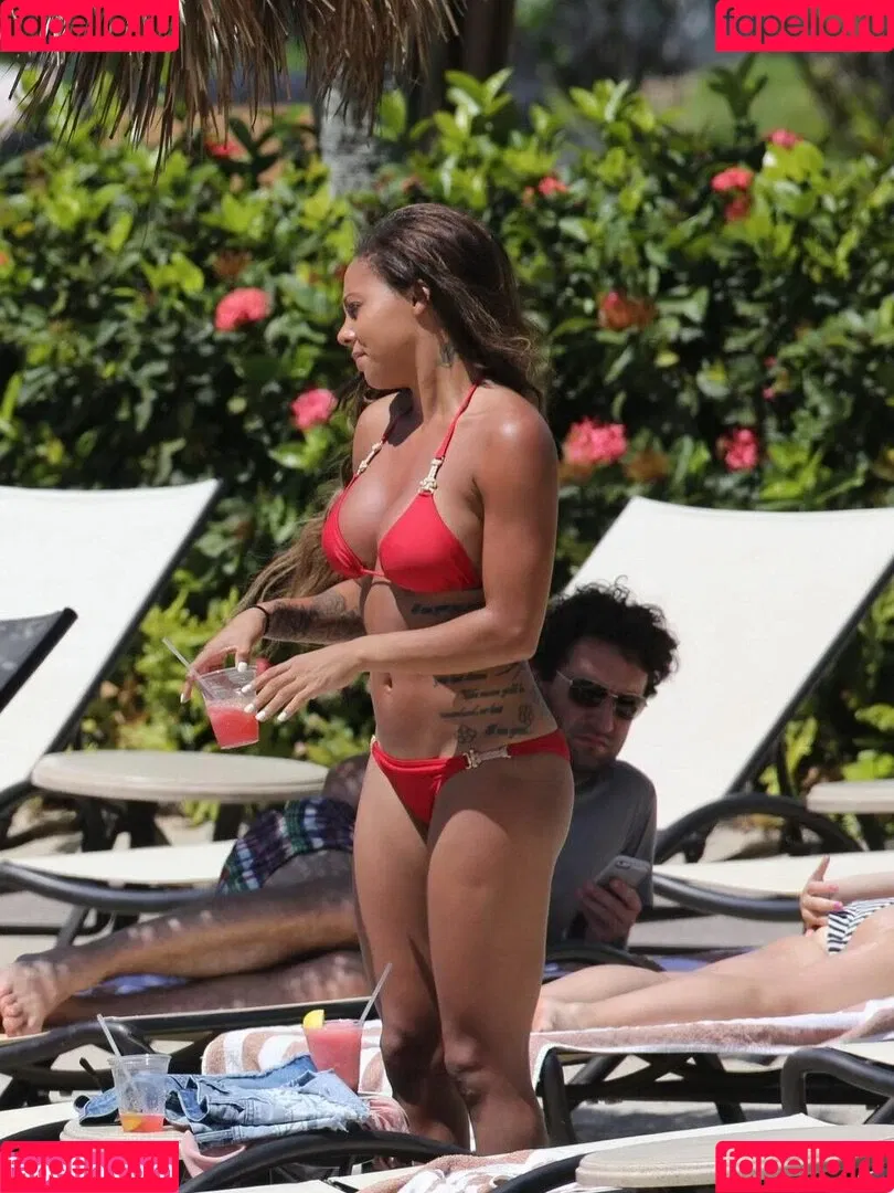 Sydney Leroux Onlyfans Photo Gallery 