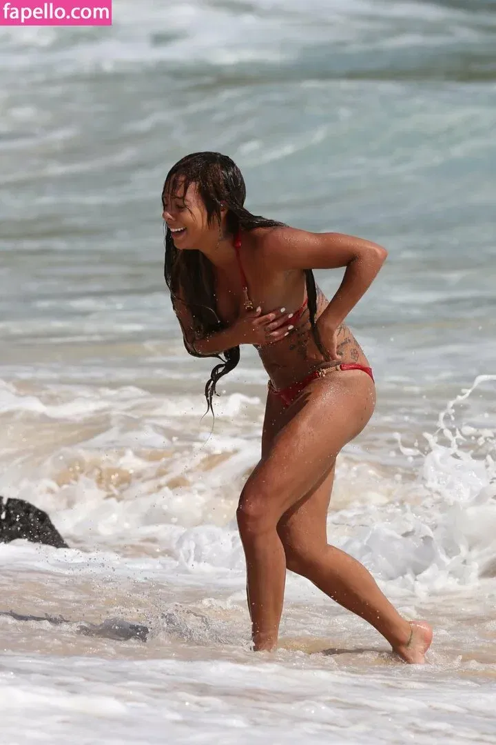 Sydney Leroux Onlyfans Photo Gallery 