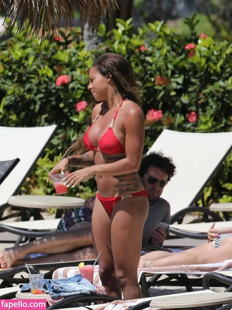 Sydney Leroux Onlyfans Photo Gallery 