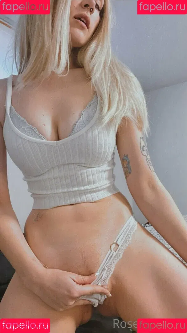 Rosemoontv Onlyfans Photo Gallery 