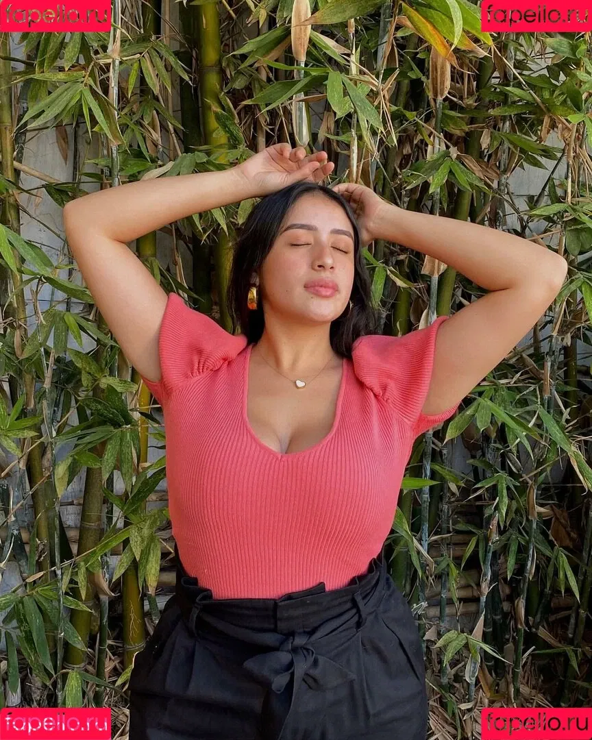 baelib Onlyfans Photo Gallery 