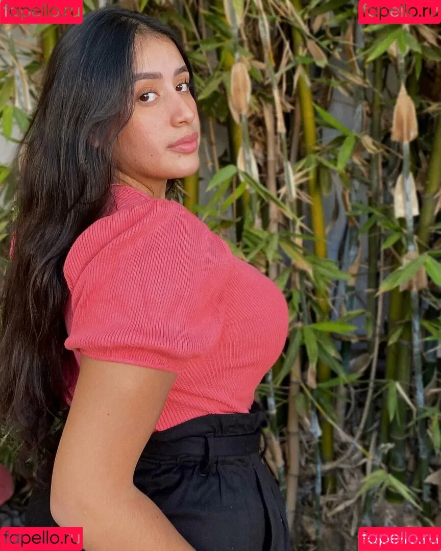 baelib Onlyfans Photo Gallery 
