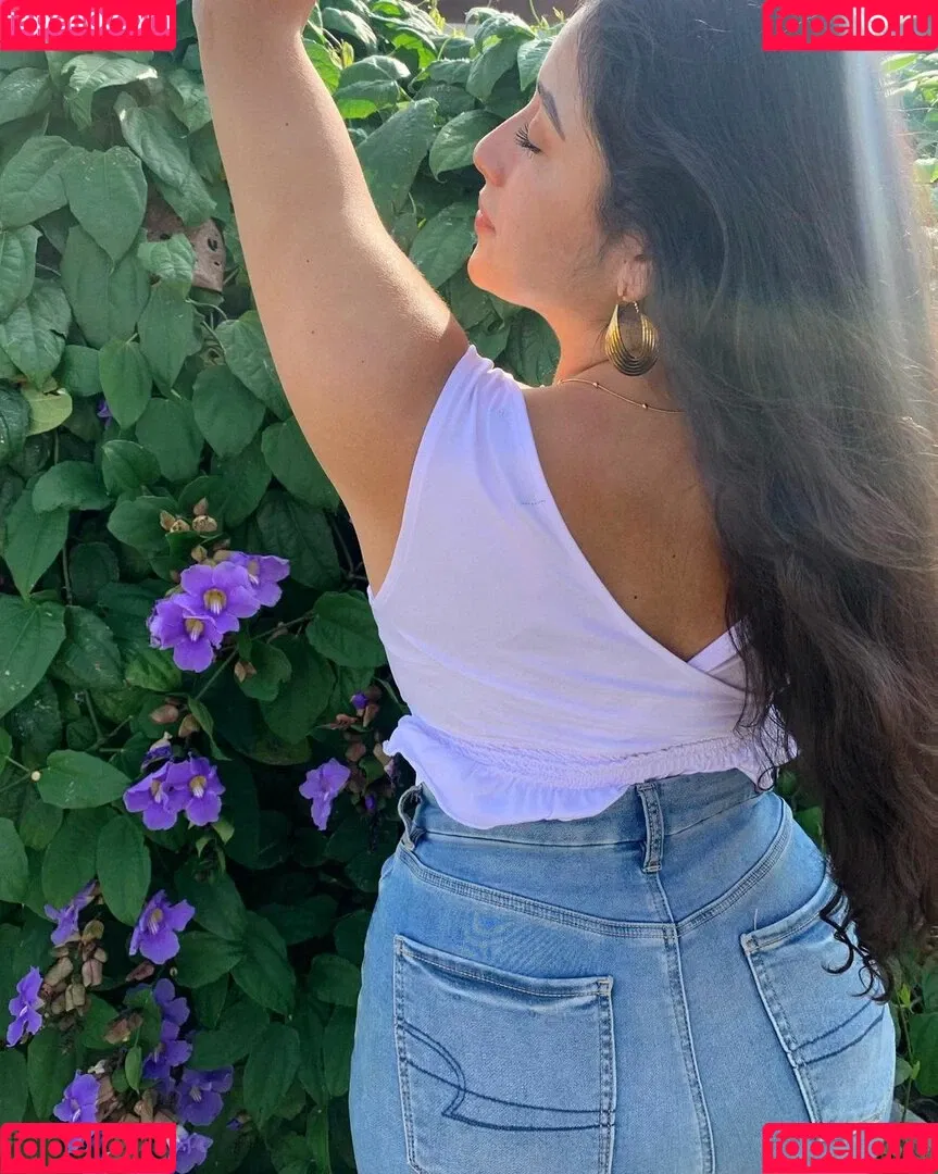 baelib Onlyfans Photo Gallery 