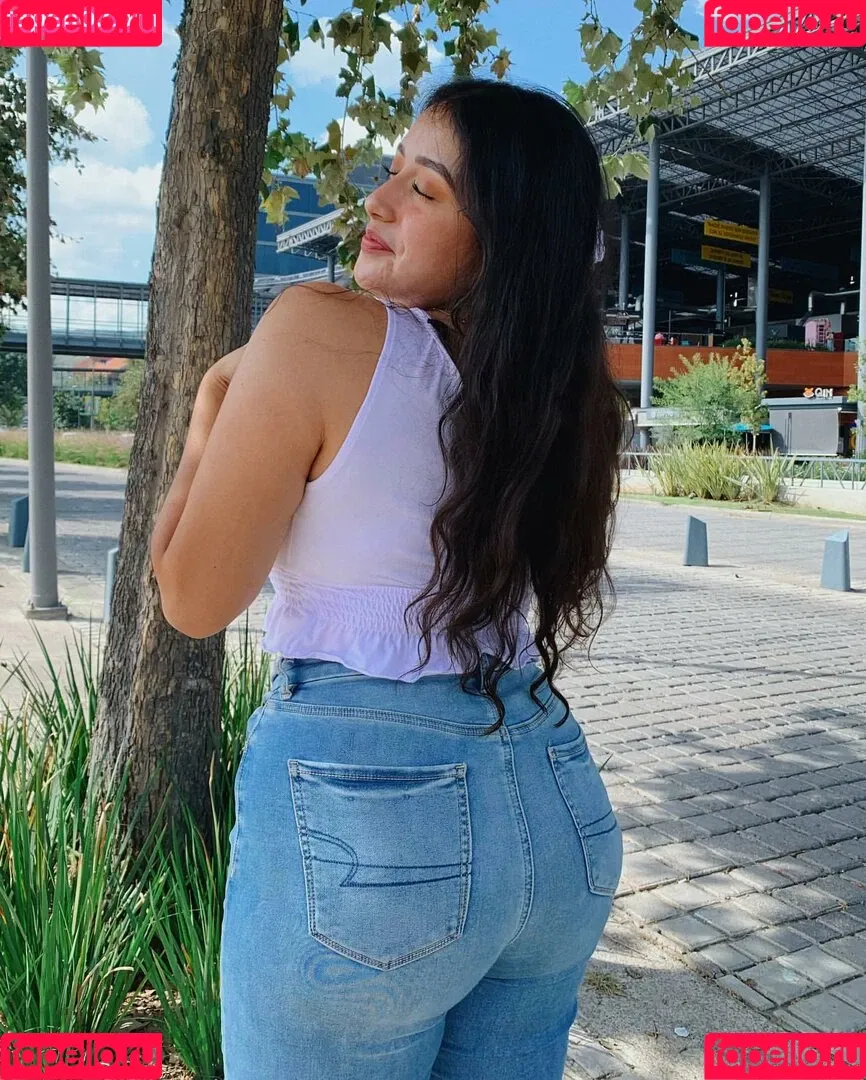 baelib Onlyfans Photo Gallery 