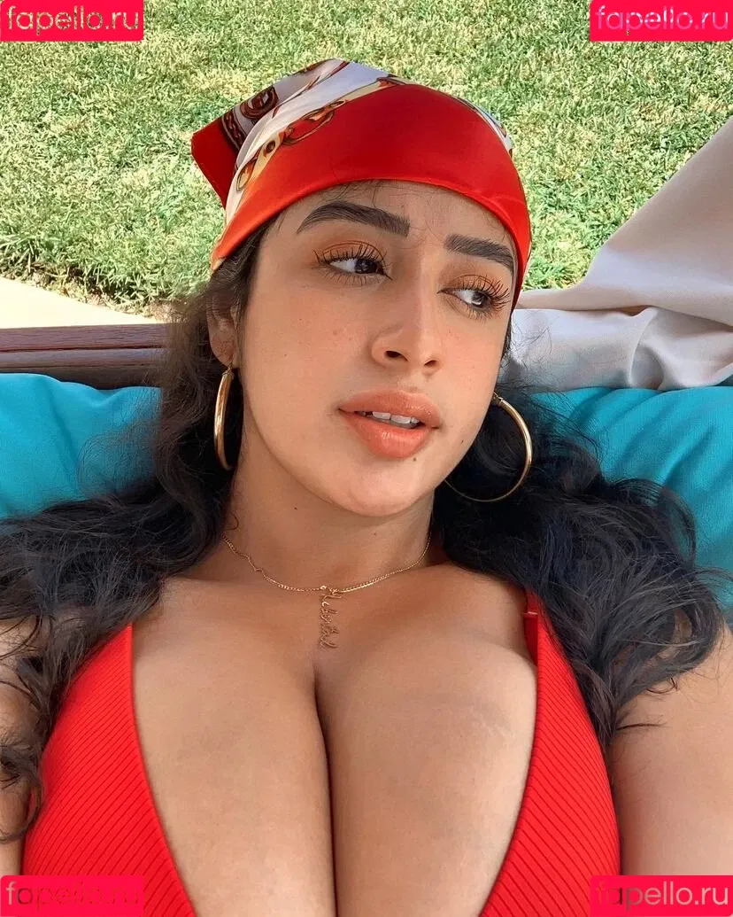 baelib Onlyfans Photo Gallery 