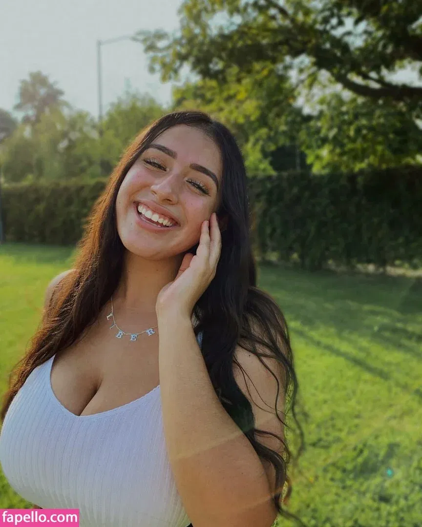 baelib Onlyfans Photo Gallery 