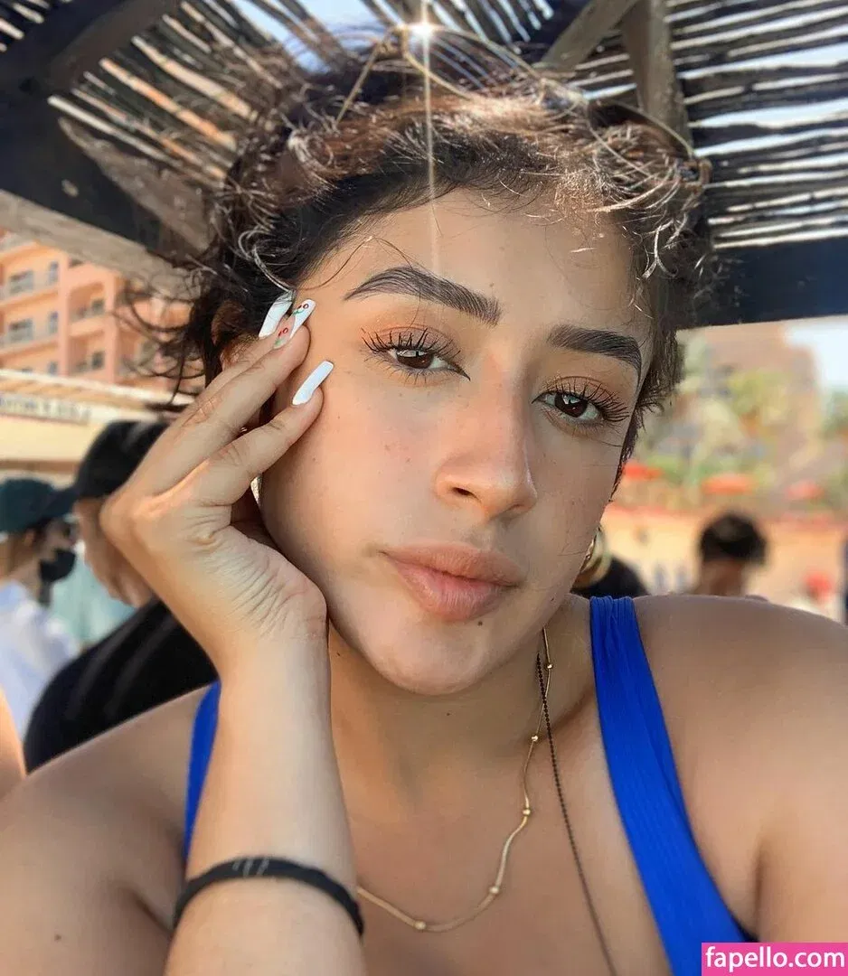 baelib Onlyfans Photo Gallery 