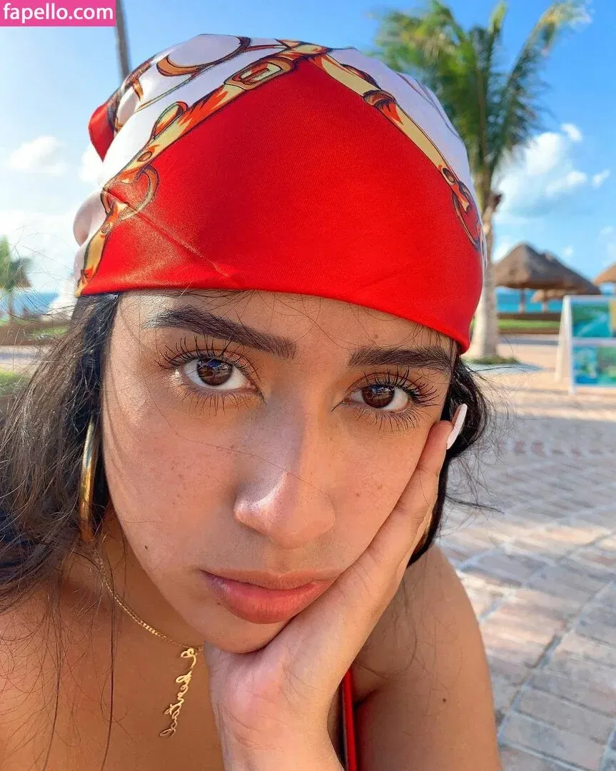 baelib Onlyfans Photo Gallery 