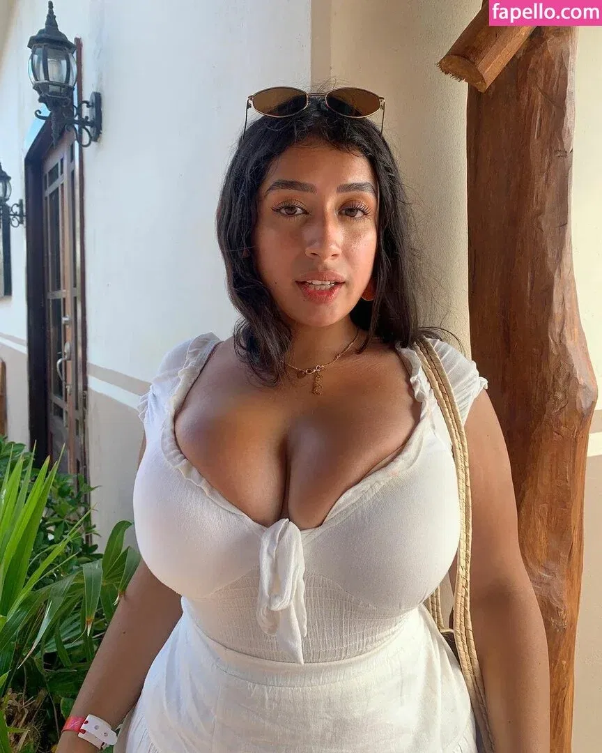 baelib Onlyfans Photo Gallery 