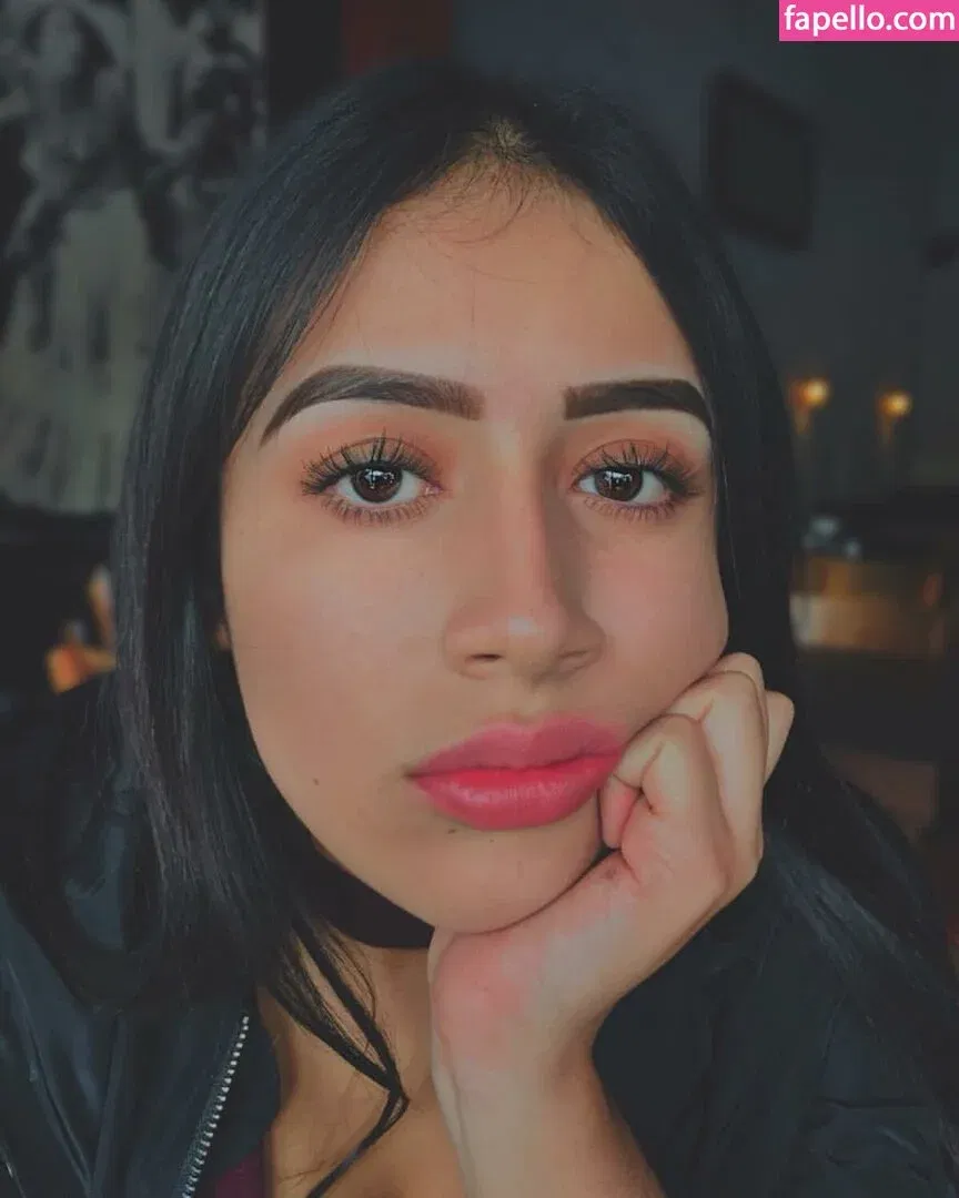 baelib Onlyfans Photo Gallery 