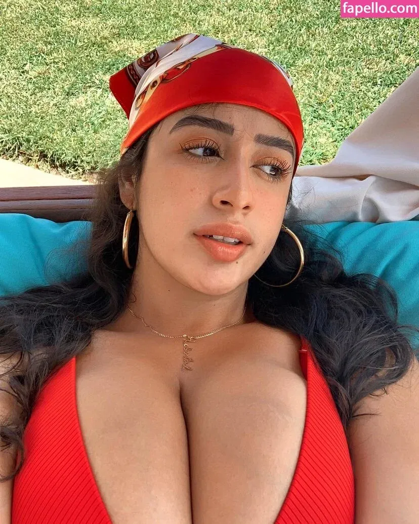 baelib Onlyfans Photo Gallery 